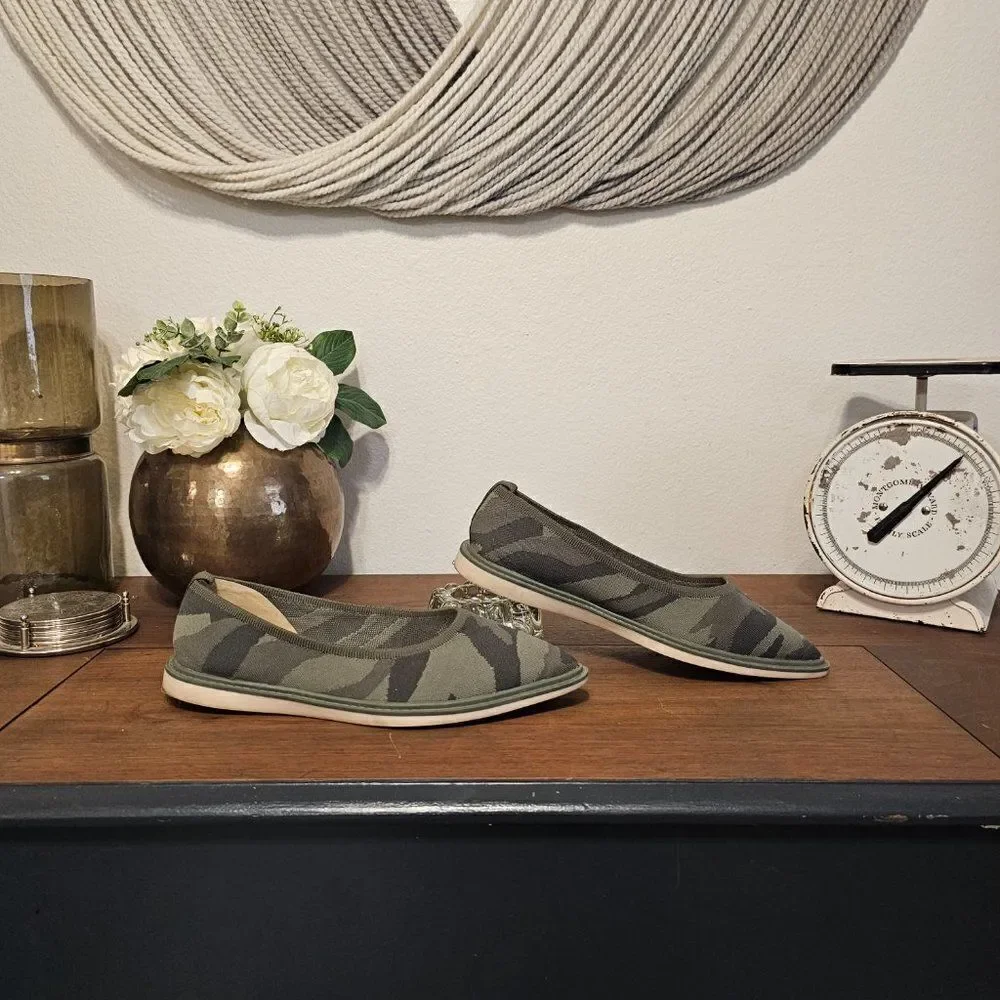 Louise Et Cie Celete Washable Pointed Toe Flat Sz 9